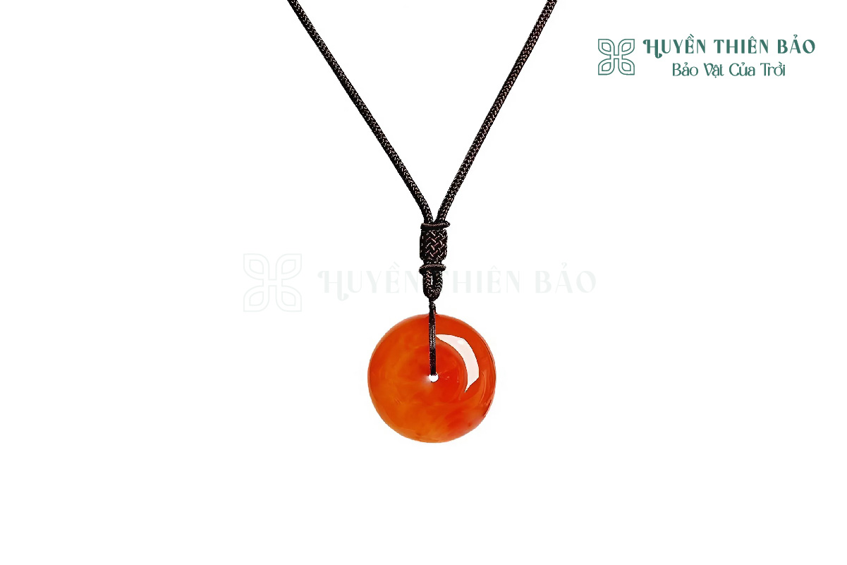 Vòng cổ đá mặt trời