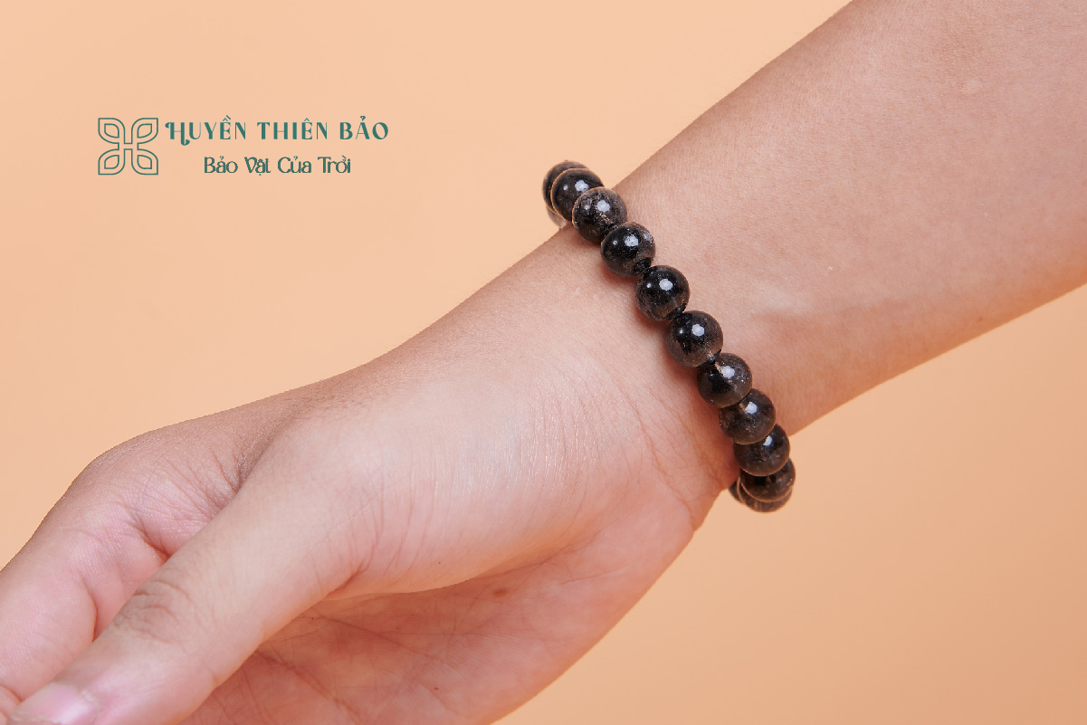 HUYỀN THIÊN BẢO | Vòng phong thủy màu đen hợp mệnh gì? HUYỀN THIÊN BẢO | Vòng phong thủy màu đen hợp mệnh gì?