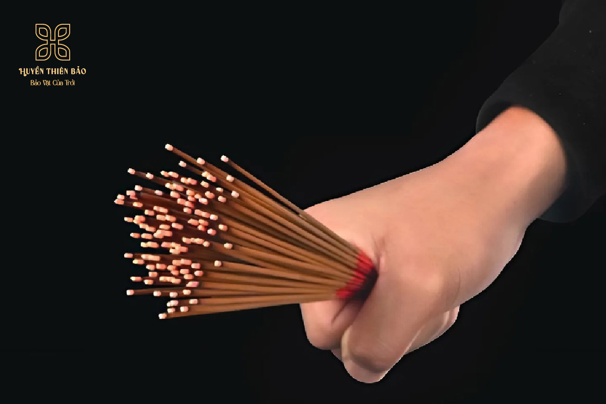 Đặc điểm nhận biết nhang trầm hương nguyên chất