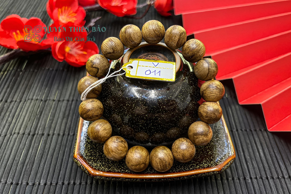 HUYỀN THIÊN BẢO | Những điều kiêng kỵ khi đeo vòng trầm hương bạn nhất định phải biết HUYỀN THIÊN BẢO | Những điều kiêng kỵ khi đeo vòng trầm hương bạn nhất định phải biết