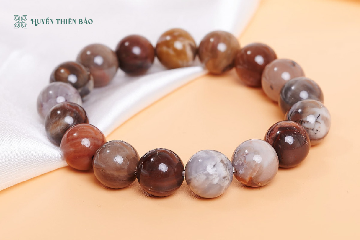 Vòng gỗ hóa thạch hạt trơn