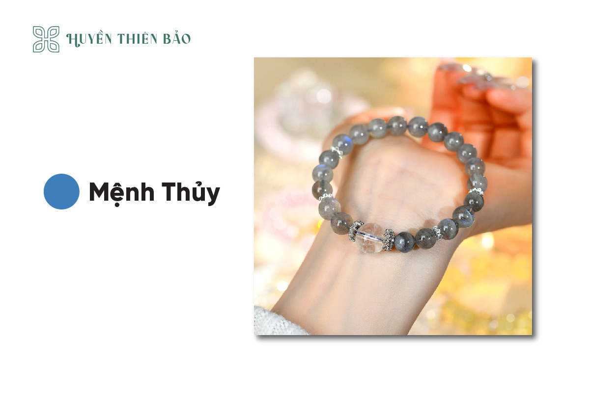 Vòng tay đá xà cừ trắng phù hợp với mệnh thủy