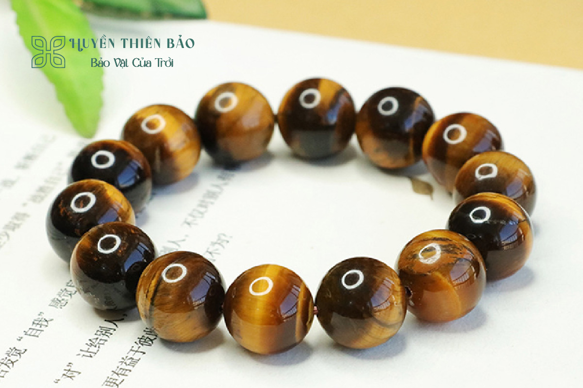 HUYỀN THIÊN BẢO | Vòng tay phong thủy nữ: Bí quyết thu hút tài lộc, may mắn cho phái đẹp HUYỀN THIÊN BẢO | Vòng tay phong thủy nữ: Bí quyết thu hút tài lộc, may mắn cho phái đẹp