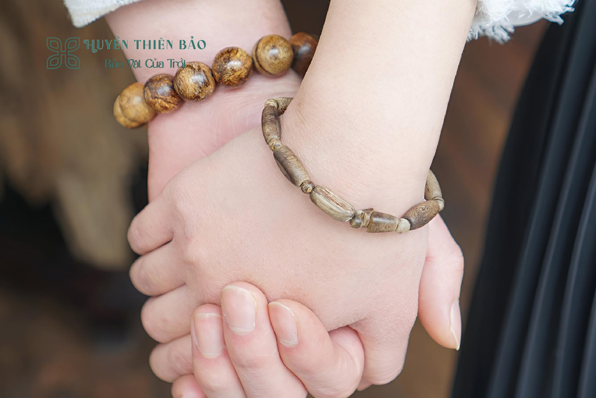 HUYỀN THIÊN BẢO | Đeo trầm hương có tác dụng gì? Những lợi ích bất ngờ cho sức khỏe và tinh thần