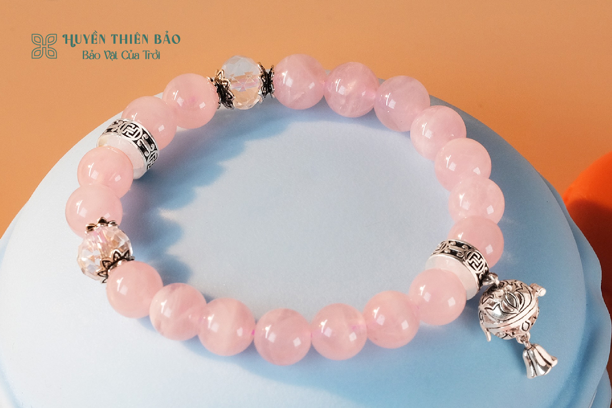 Đôi nét về vòng thạch anh hồng