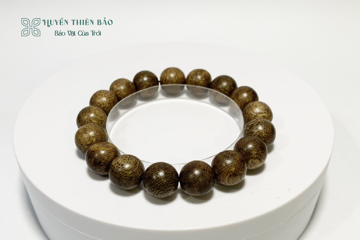 HUYỀN THIÊN BẢO | Khám Phá Công Dụng Của Vòng Trầm Hương Cho Sức Khỏe Và Phong Thủy