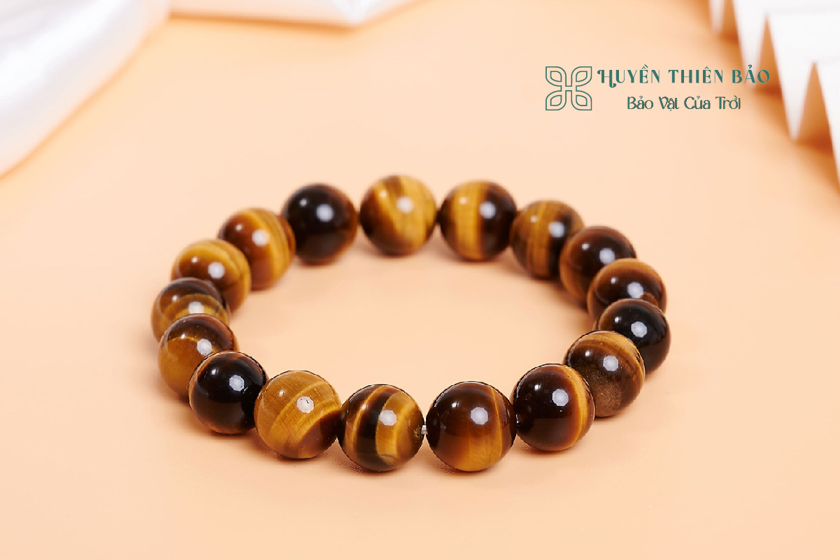 HUYỀN THIÊN BẢO | Cách chọn vòng phong thủy mệnh Thổ 1990 để hóa giải vận hạn và thu hút vượng khí