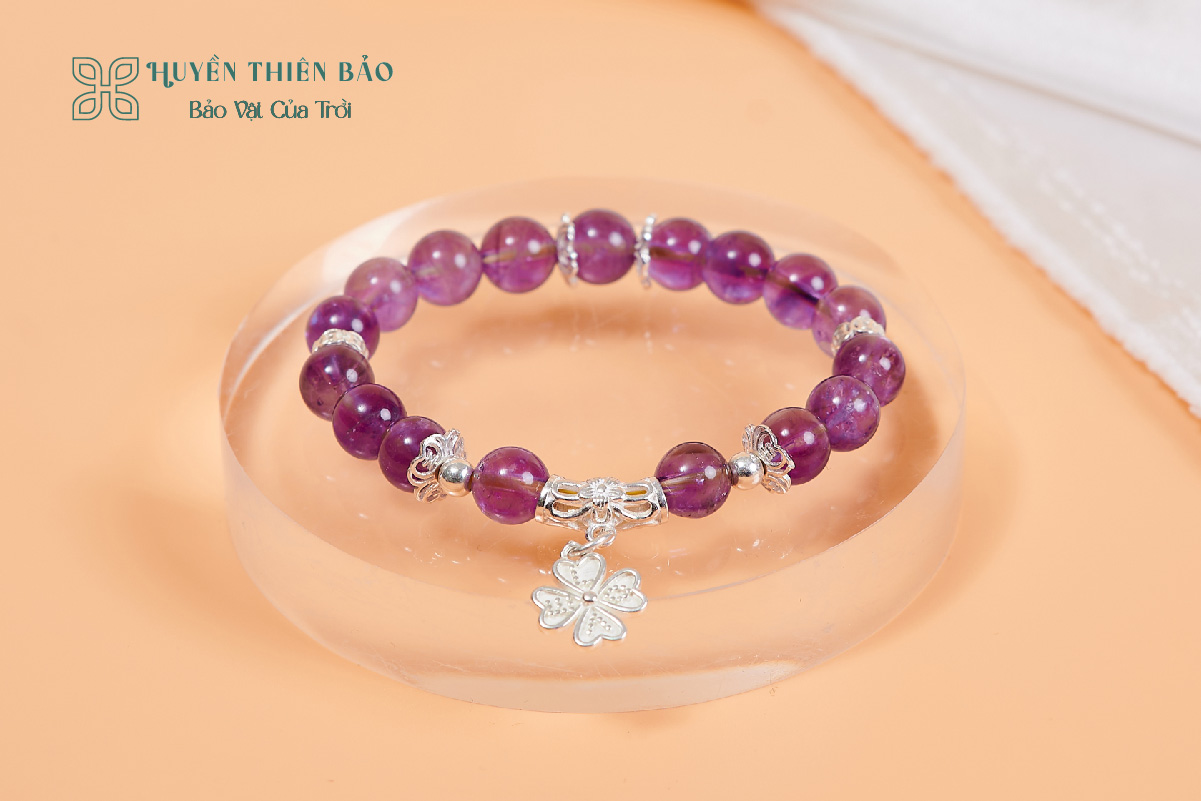 HUYỀN THIÊN BẢO | Cách chọn vòng phong thủy mệnh Thổ 1990 để hóa giải vận hạn và thu hút vượng khí