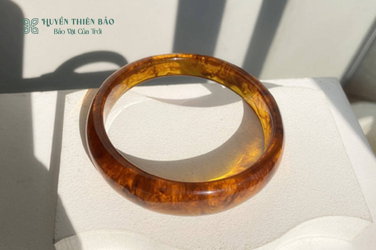 Vòng thạch anh tóc đỏ bản liền khối