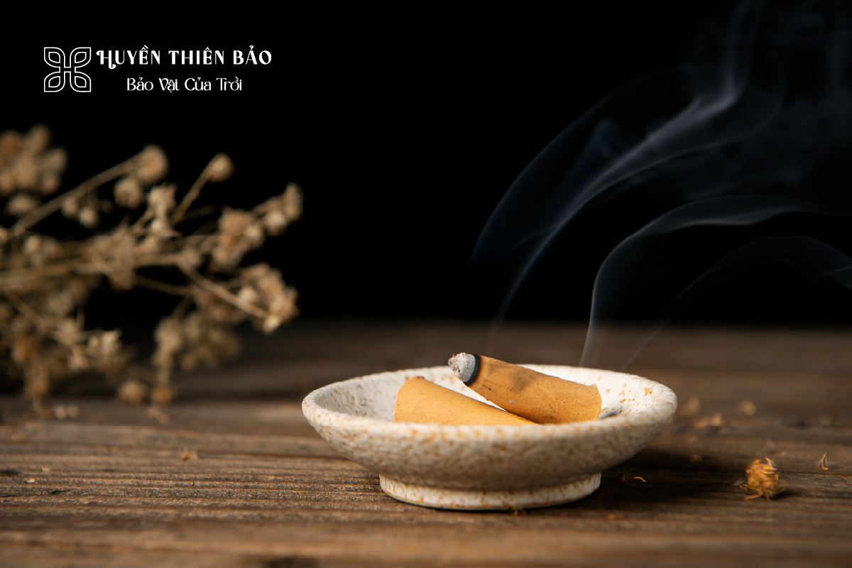 HUYỀN THIÊN BẢO | Giải Đáp: Nhang Trầm Hương Có Tác Dụng Gì?